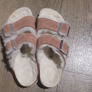 Womans Birkenstock Shearling Lined Classic  Sandals 37/6-6 1/2 Mauve Color
